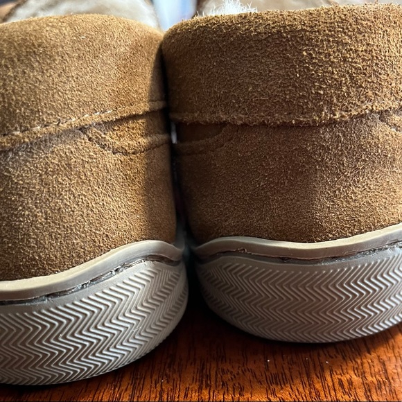 EUC My Slippers Women’s Moccasin Slippers Chestnut size 8KC - Picture 6 of 6